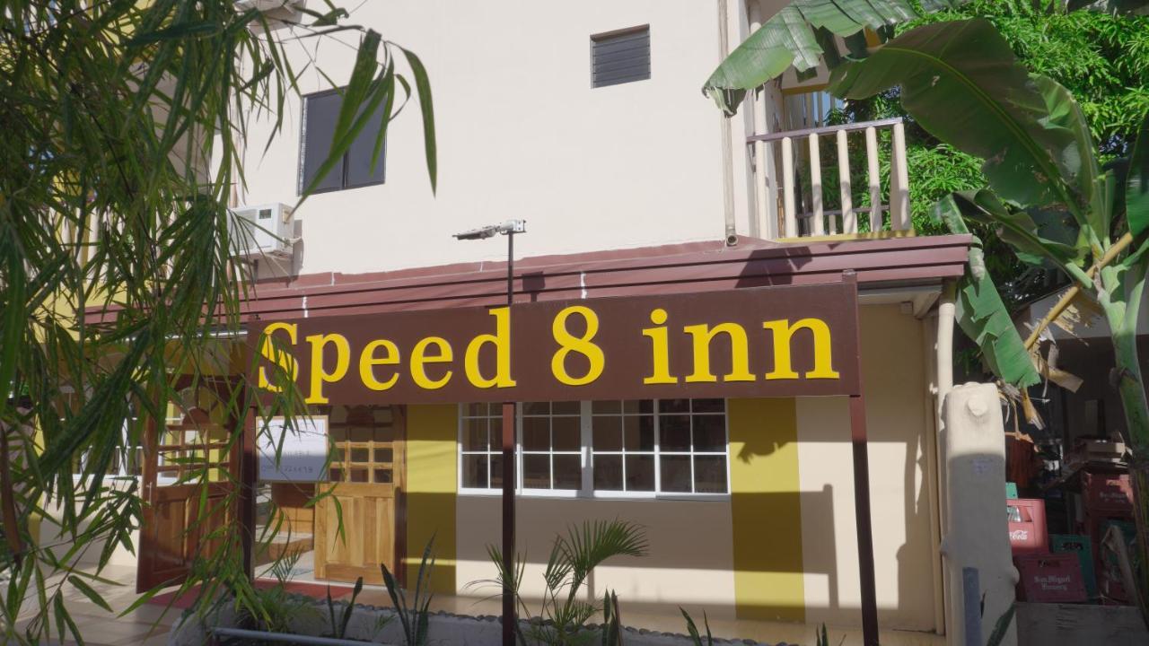 Speed 8 Inn Moalboal Exterior photo